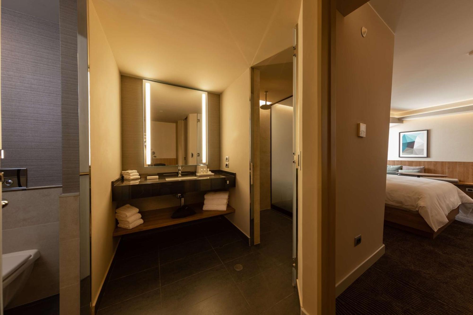 Hilton Garden Miraflores Hotel
